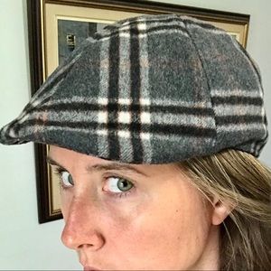 (4 for $20) Danier wool blend hat
